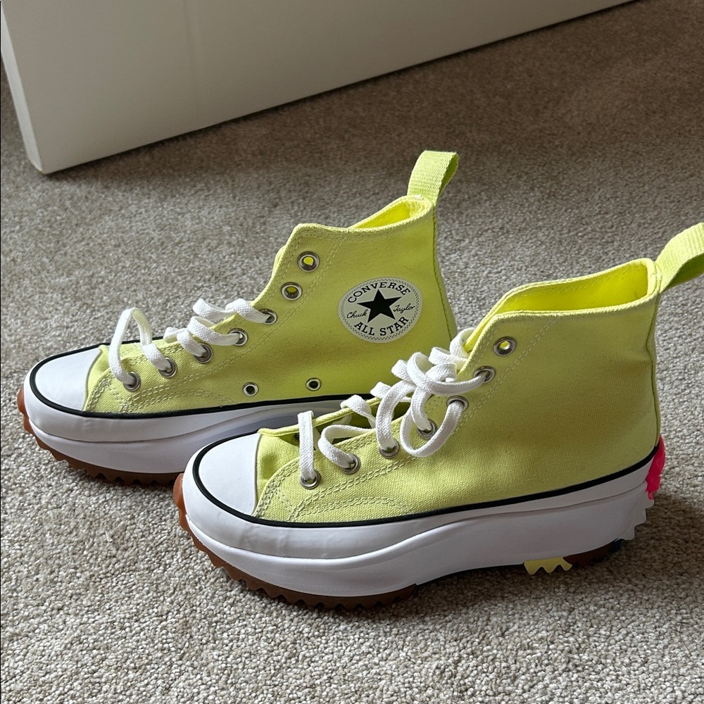 NWOT Converse womens High-Top Sneakers - Yellow